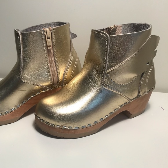 gold wing boots